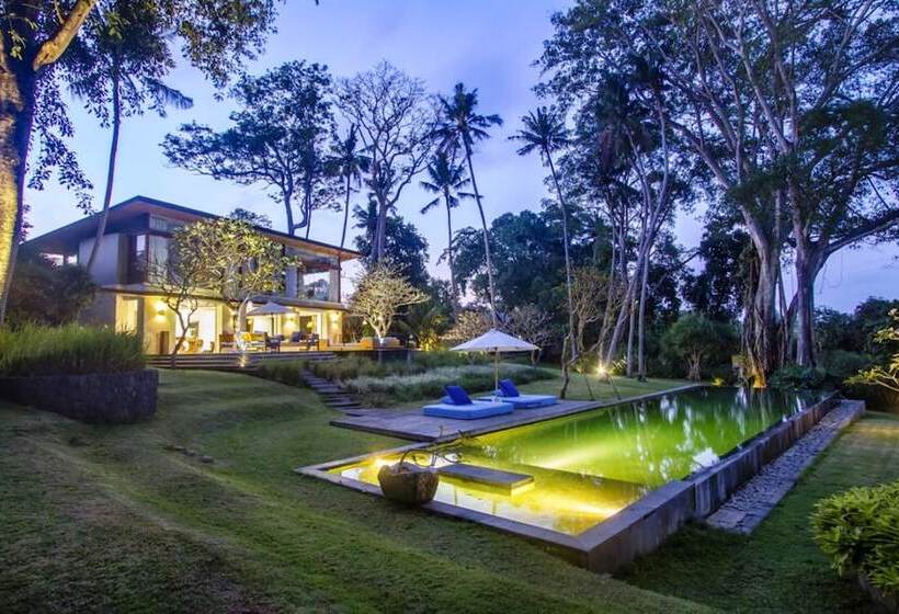 בית מלון כפרי Villa Alam Taru