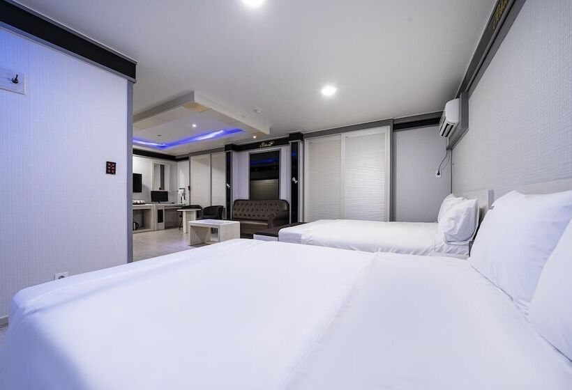 مُتل Wonju Rivera