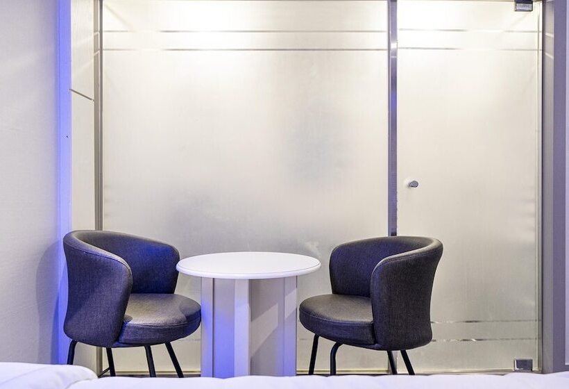 مُتل Wonju Rivera