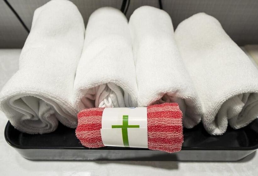 مُتل Wonju Rivera