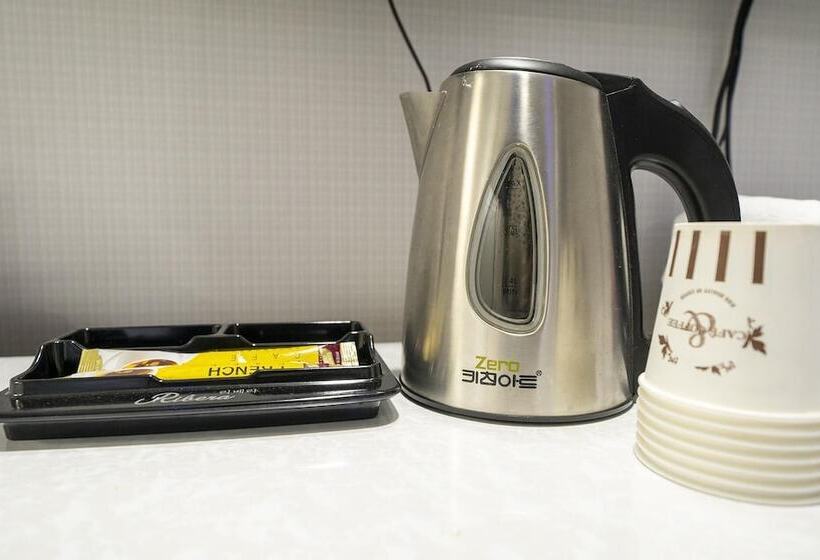 مُتل Wonju Rivera