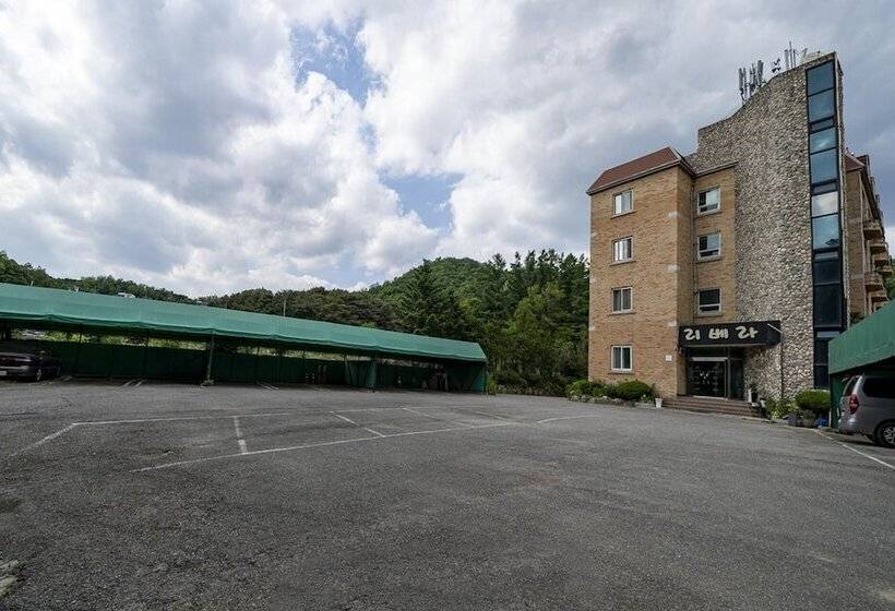 مُتل Wonju Rivera