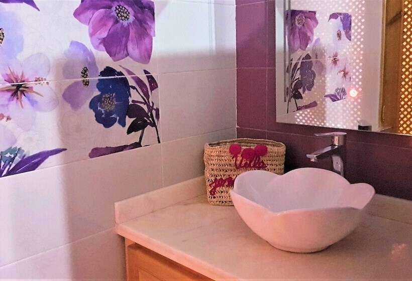 Pension (Hôtel basse catégorie) Jenny Lynn