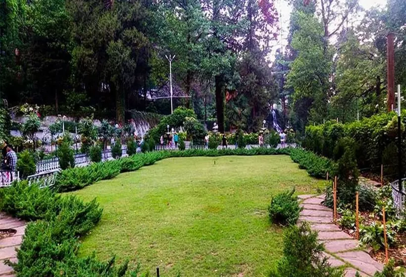 Hotelli Madhuban Sarovar Portico Mussoorie