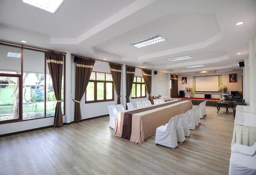 هتل Oyo 606 Baan Suansabai Pleanpanmai Resort Amphawa