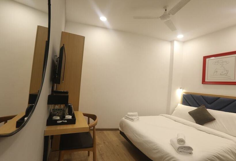 Hotel Royal Inn Mahalaxmi