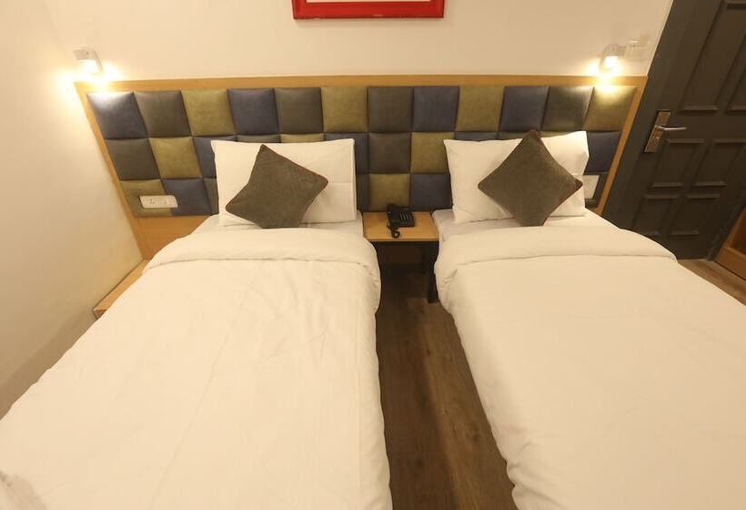 Hotel Royal Inn Mahalaxmi