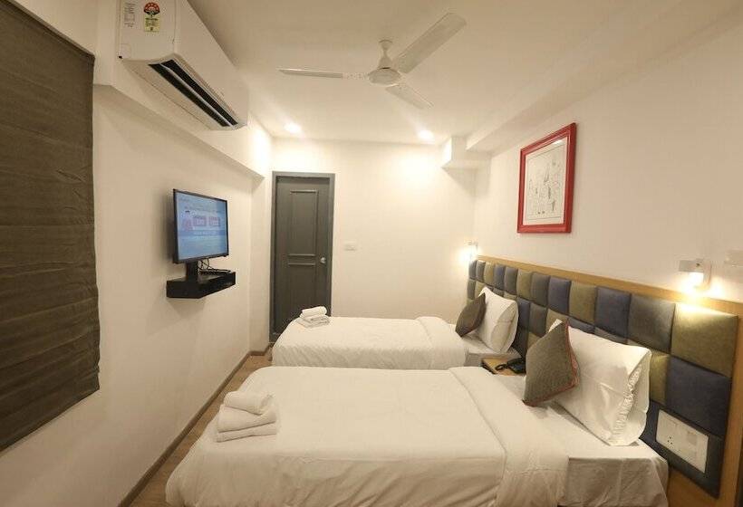 Hotel Royal Inn Mahalaxmi