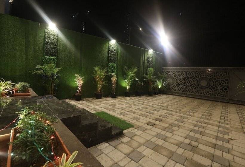 Hotel Royal Inn Mahalaxmi