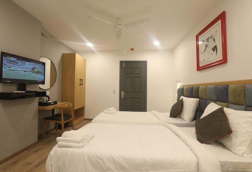 Hotel Royal Inn Mahalaxmi