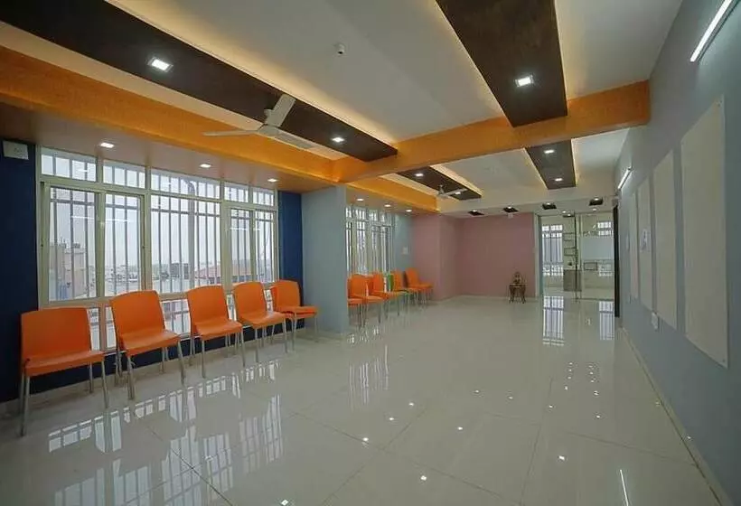 ホテル Sai Arra Bengaluru Airport