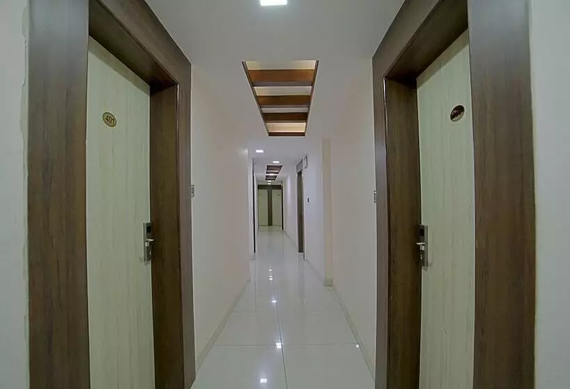 ホテル Sai Arra Bengaluru Airport