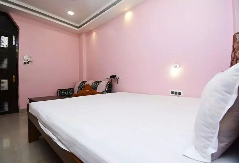 Hotelli Spot On 45344 Loknath Tower