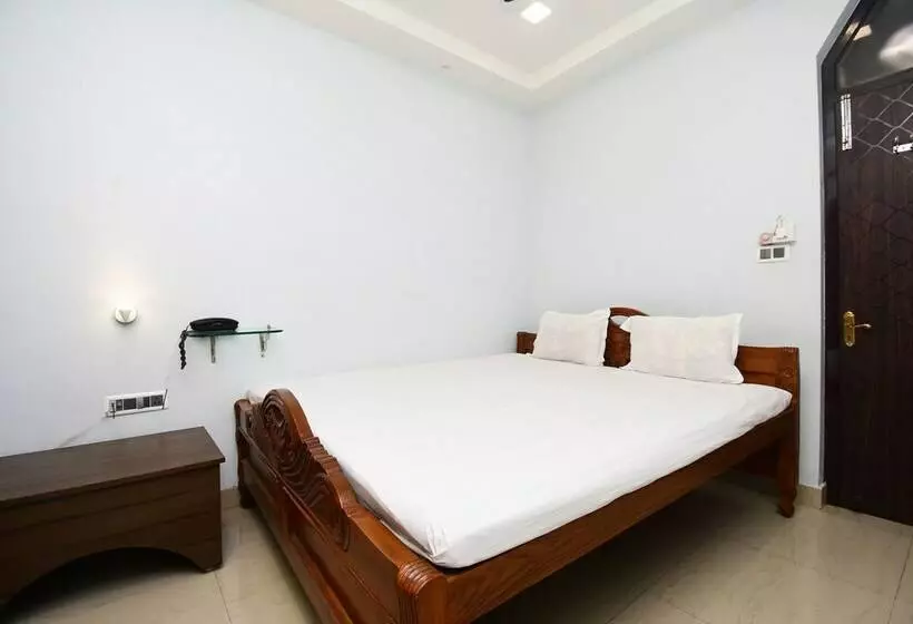 Hotelli Spot On 45344 Loknath Tower