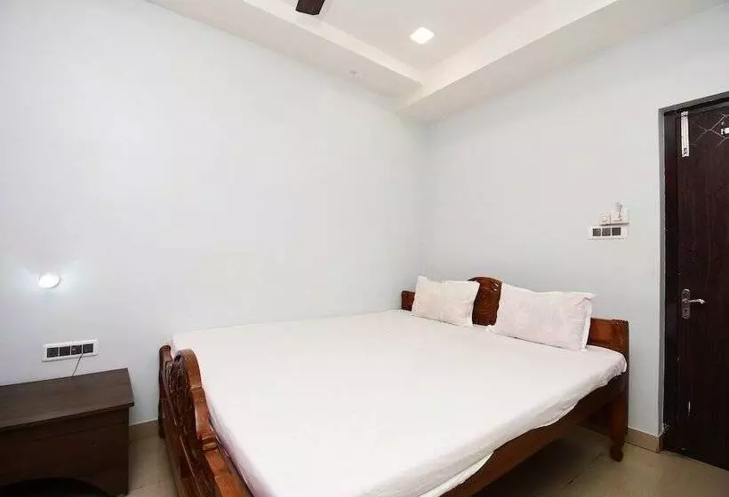Hotelli Spot On 45344 Loknath Tower