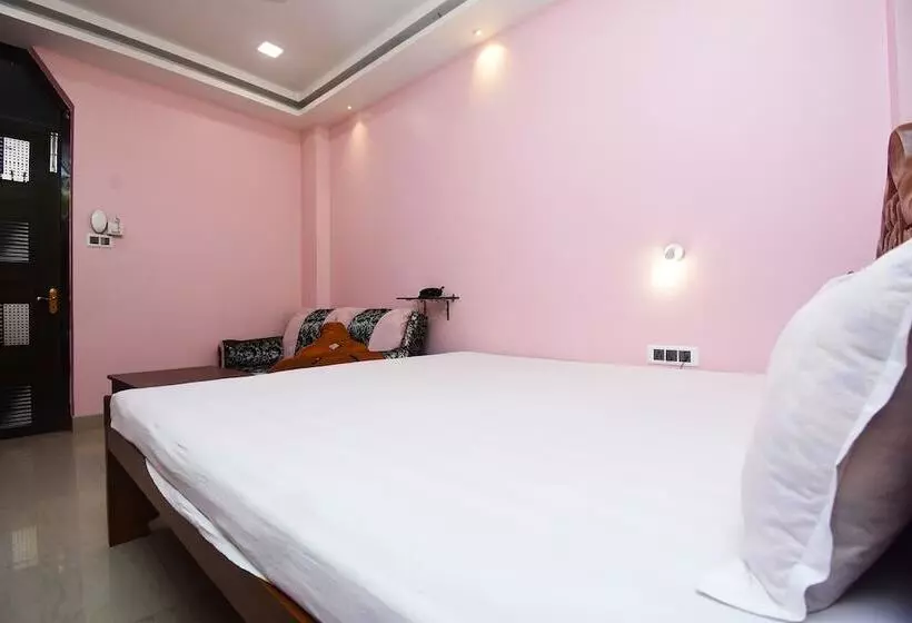 Hotelli Spot On 45344 Loknath Tower