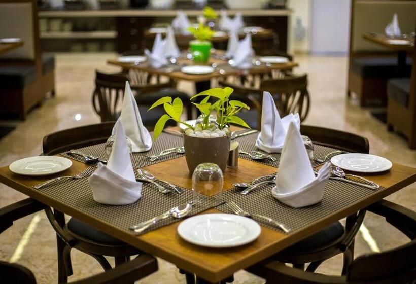 Отель The Fern Residency Vijayapura