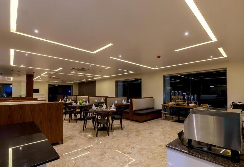 Отель The Fern Residency Vijayapura