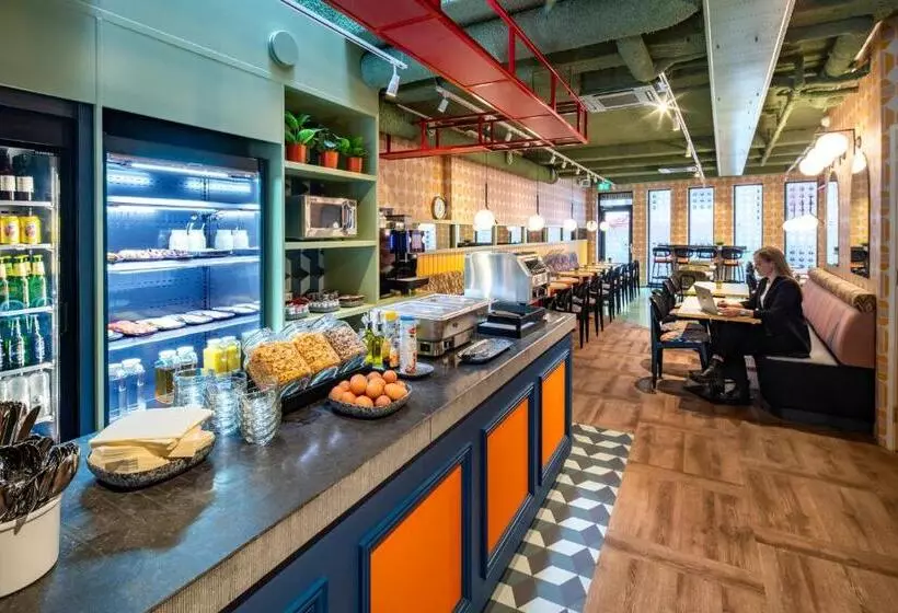 Общежитие Tourist Inn One Amsterdam