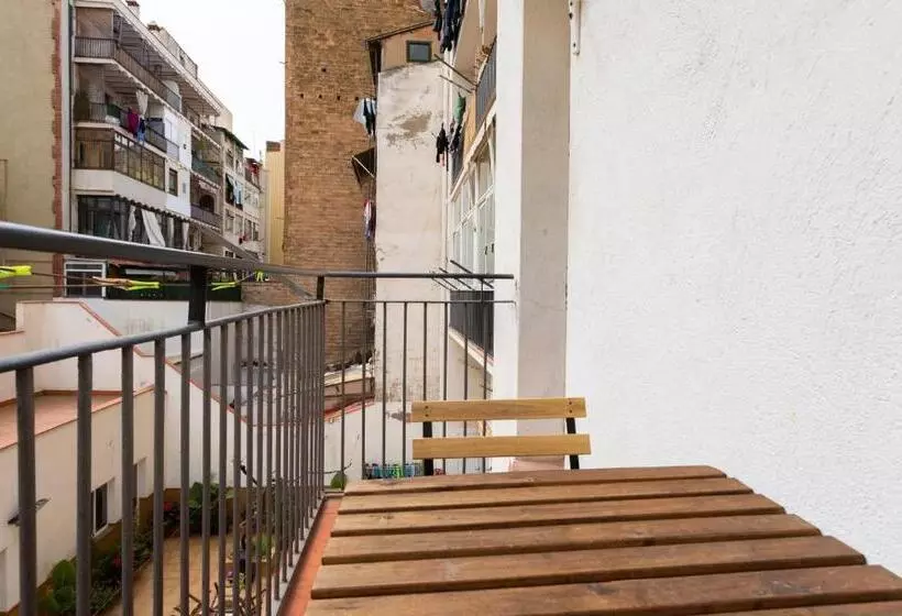 Общежитие Mambo Tango