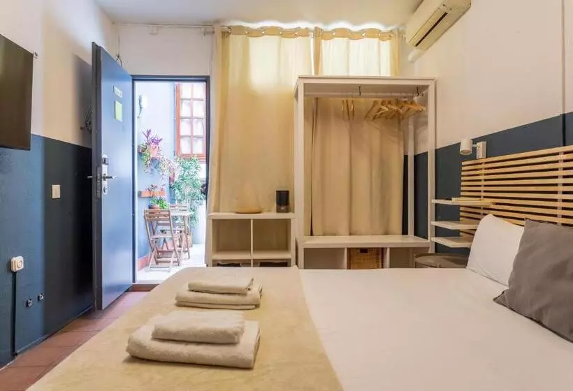 Общежитие Mambo Tango