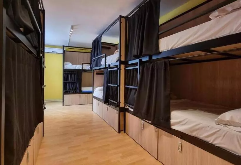 Общежитие Onefam Les Corts