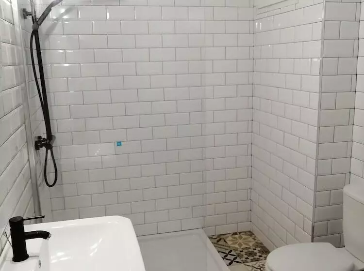 Alcaravaneras Hostel