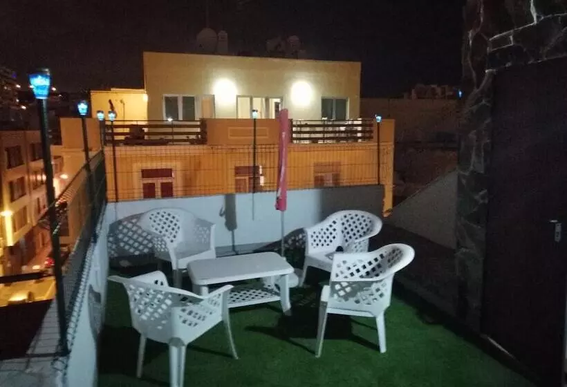 Alcaravaneras Hostel