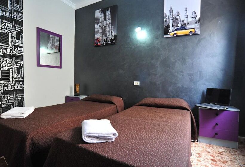 Alcaravaneras Hostel