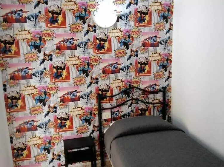 Alcaravaneras Hostel