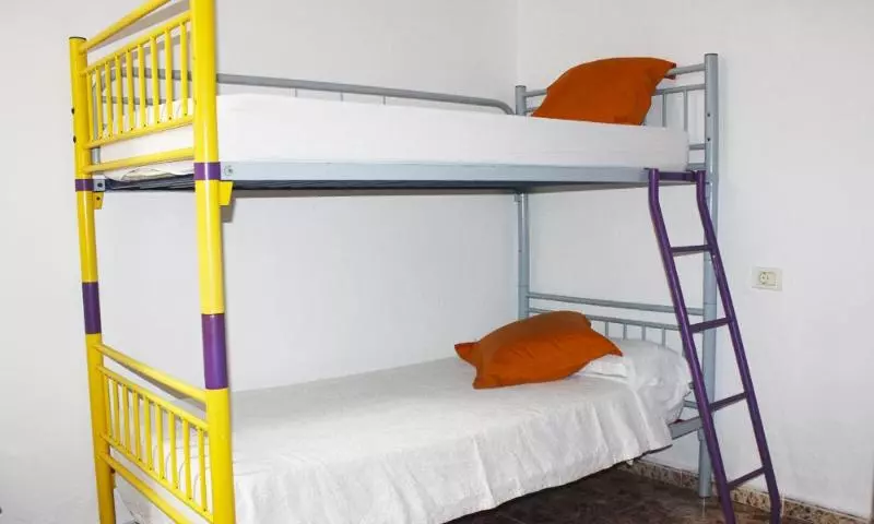 Alcaravaneras Hostel