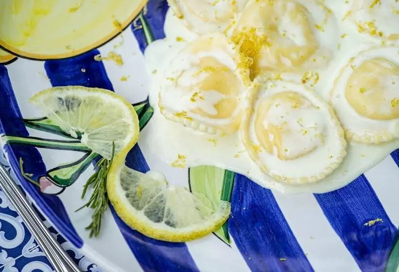 住宿加早餐  Relais Correale Rooms & Garden