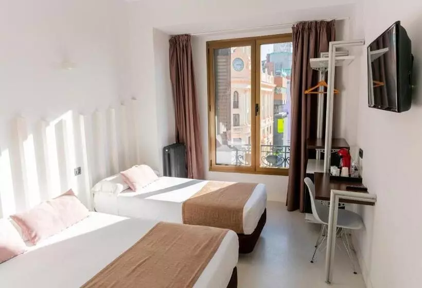 Hostal Gran Via 44