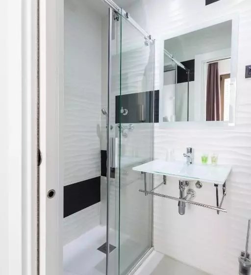 Hostal Gran Via 44