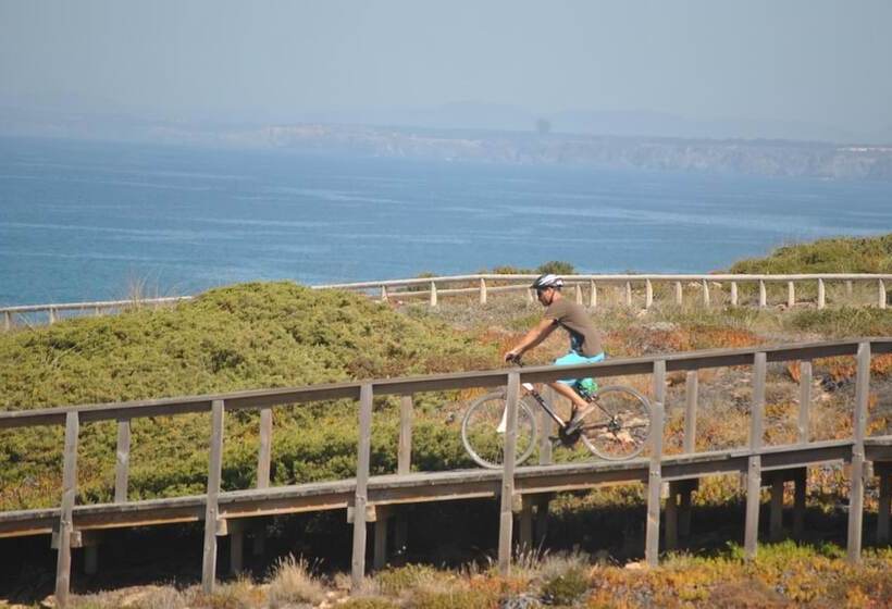 فندق Amazigh Hostel & Suites