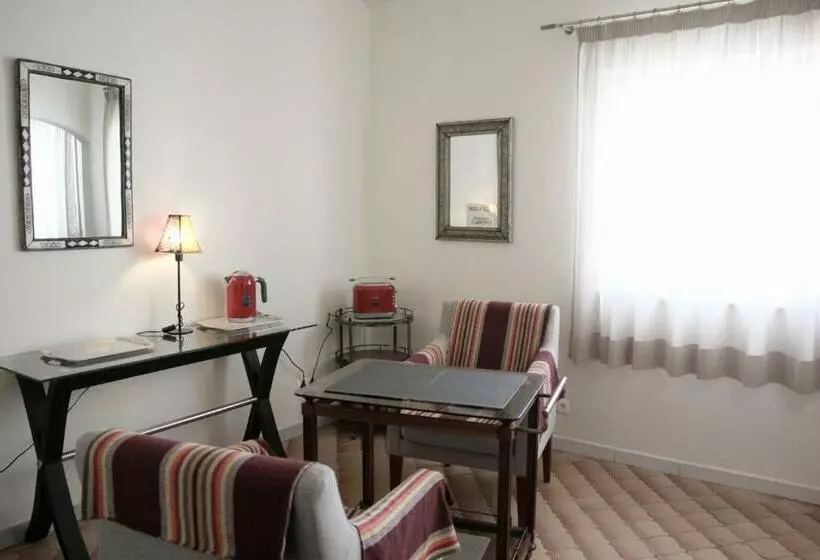 בית מלון כפרי Angela Guest House