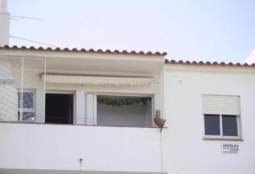 בית מלון כפרי Angela Guest House