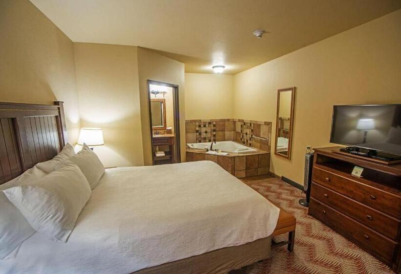 Best Western Plus Cimarron Hotel & Suites