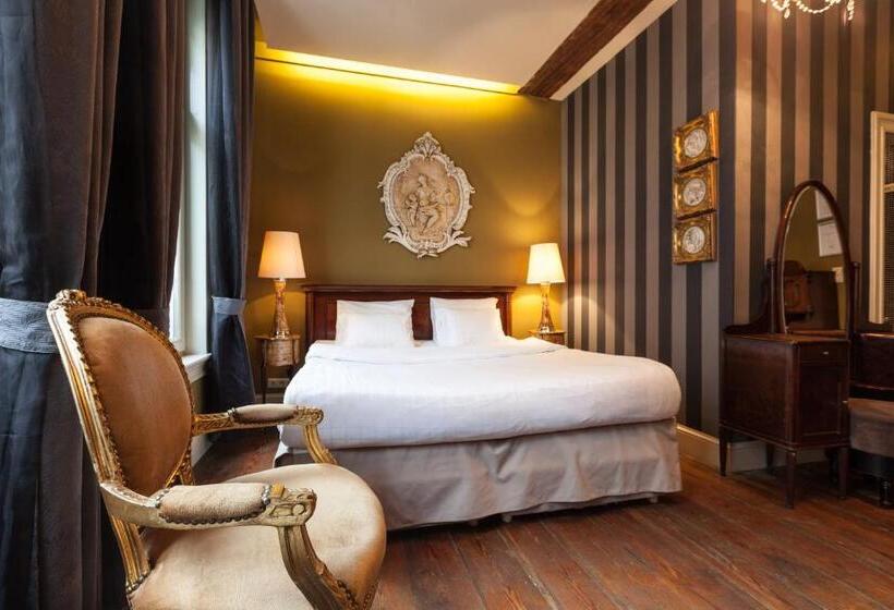 Hotel Diamonds And Pearls