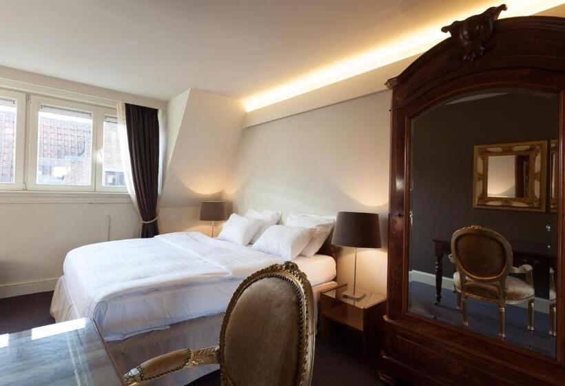 Hotel Diamonds And Pearls