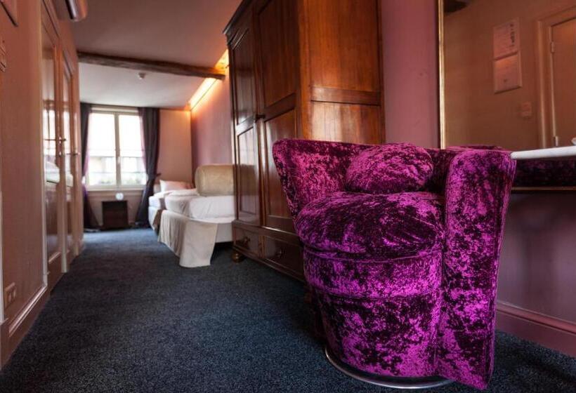 Hotel Diamonds And Pearls