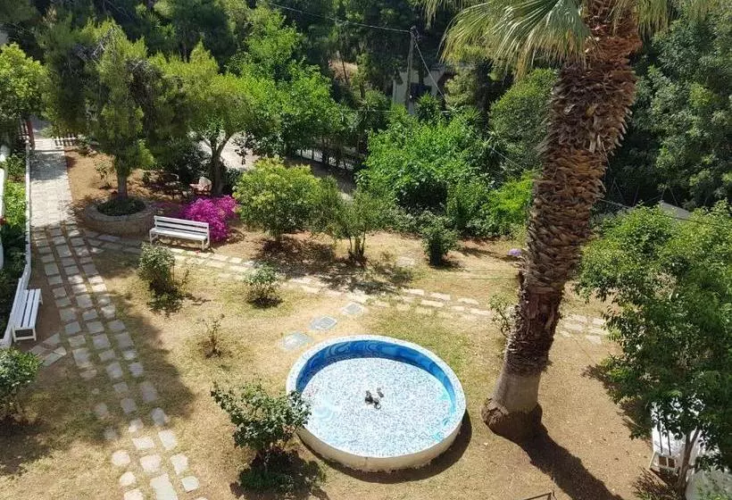 Zontanos Studios & Apartments