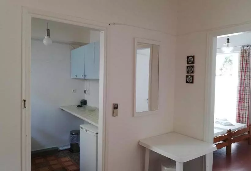 Zontanos Studios & Apartments