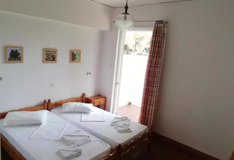 Zontanos Studios & Apartments