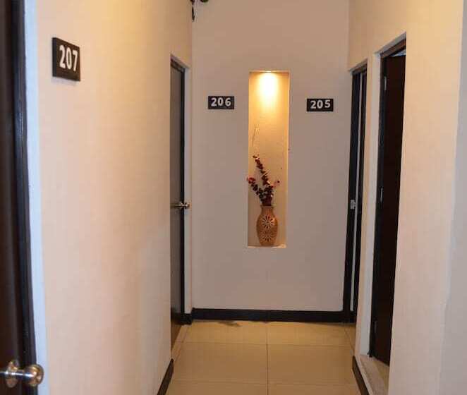 Отель Coita Express