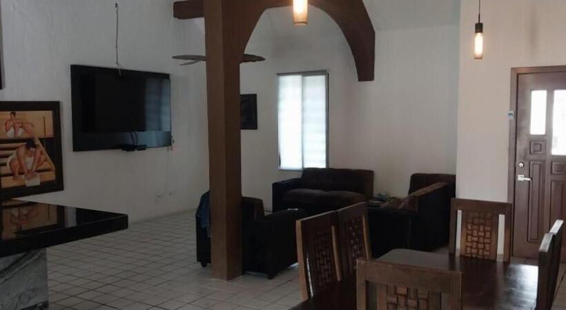 פנסיון La Casa Jorge & Marvin