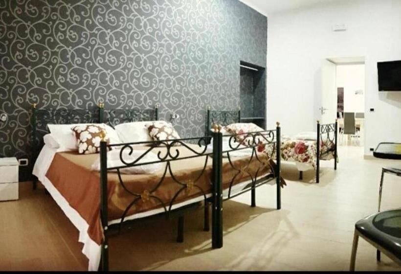 تختخواب و صبحانه La Residenza Della Fenice