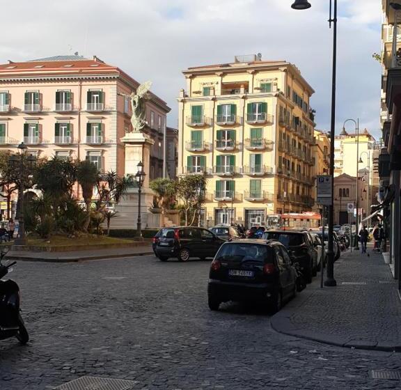 تختخواب و صبحانه La Residenza Della Fenice