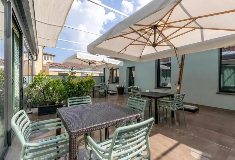 تختخواب و صبحانه Le Stagioni Luxury Suite