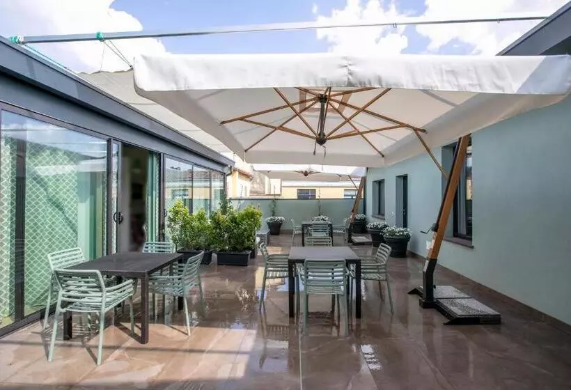 تختخواب و صبحانه Le Stagioni Luxury Suite